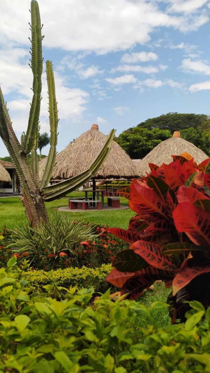 Hotel Las Victorias Palmira Eksteriør billede